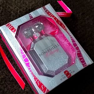 Victoria Secret Bombshell Holiday 2019